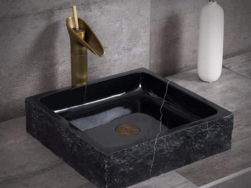 Aksehir Black Marble Application