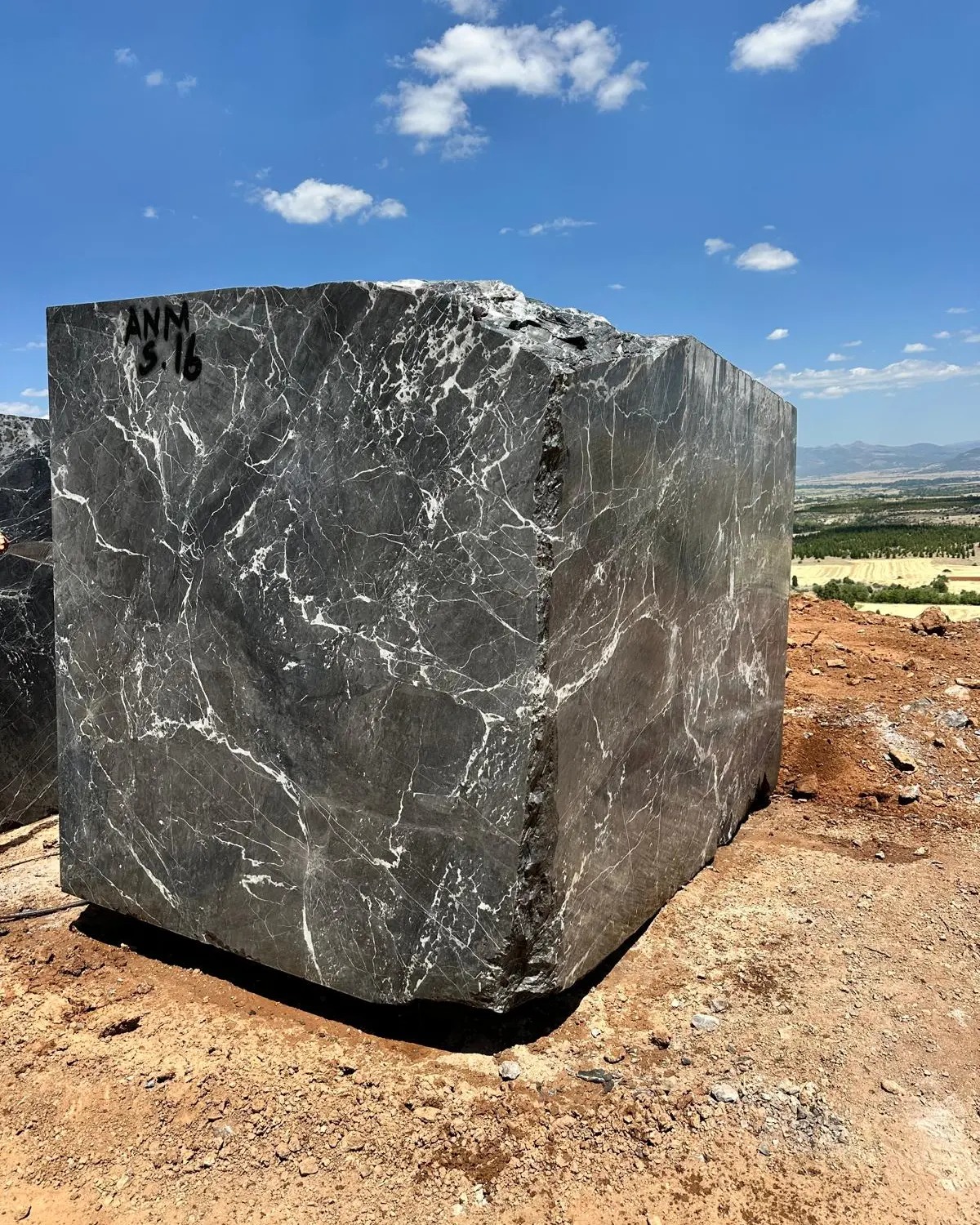 Beysehir Siyah Baygara Marble Gallery