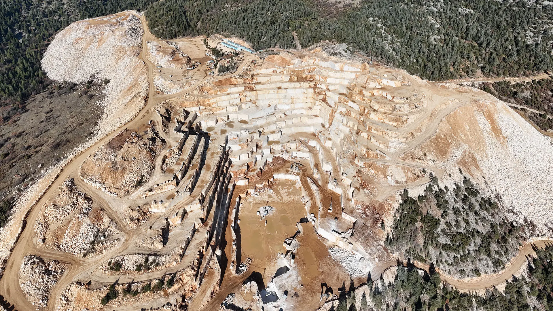Spider Beige Marble quarry